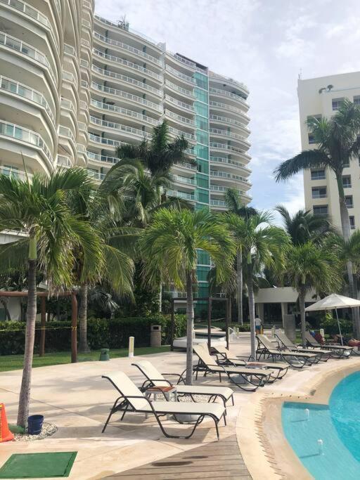 Bay View Grand Marina Ixtapa Condo En Pie De Playa Exteriör bild
