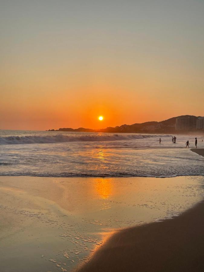 Bay View Grand Marina Ixtapa Condo En Pie De Playa Exteriör bild